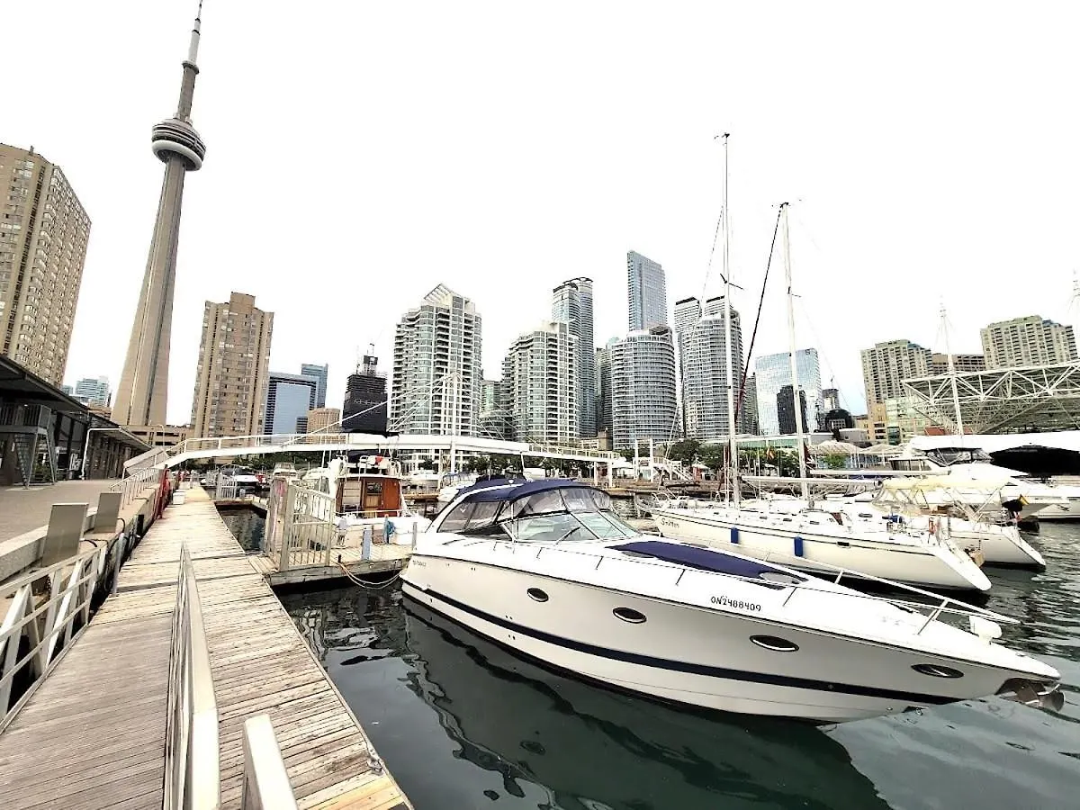 Private Double Room In Downtown Toronto, Steps To Subway & Cn Tower 0*, تورونتو