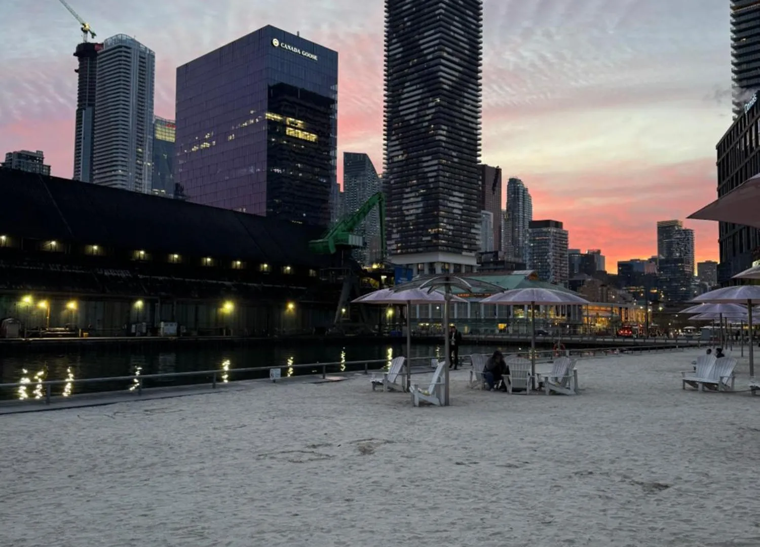 منزل للإقامة Private Double Room In Downtown Toronto, Steps To Subway & Cn Tower